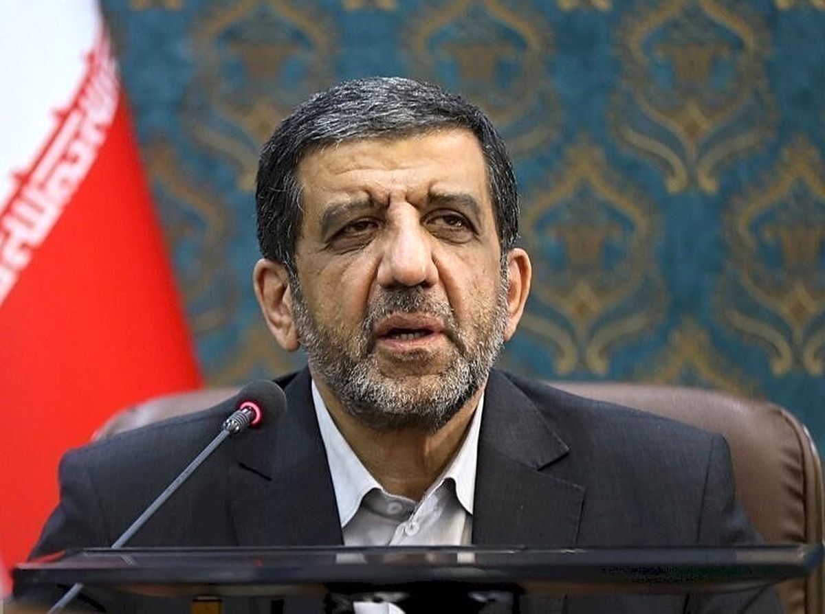 وزیر گردشگری: هنگام تحویل سال، به دلیل ازدحام زیاد، اجازه دادیم ۱۰ هزار نفر بدون بلیت وارد تخت جمشید شوند وزیر گردشگری: هنگام تحویل سال، به دلیل ازدحام زیاد، اجازه دادیم ۱۰ هزار نفر بدون بلیت وارد تخت جمشید شوند