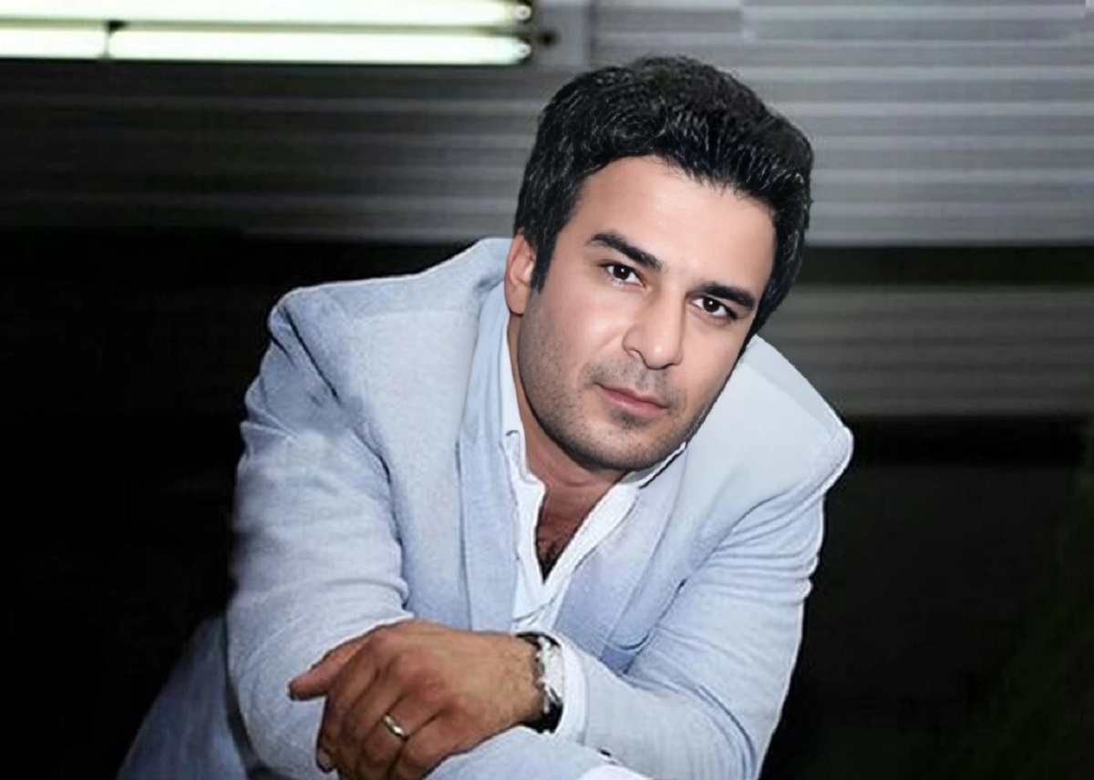 اشک‌های یوسف تیموری در مراسم تشییع رضا داوودنژاد