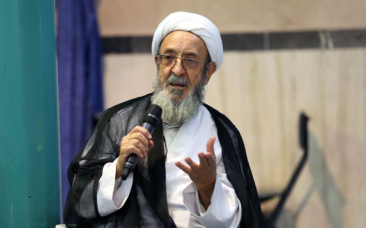 هادی غفاری: زاکانی حق ندارد بودجه عمومی را صرف ساخت مسجد کند/ شهرداری به جای تمرکز بر ساخت مسجد به بهسازی خیابانها بپردازد هادی غفاری: زاکانی حق ندارد بودجه عمومی را صرف ساخت مسجد کند/ شهرداری به جای تمرکز بر ساخت مسجد به بهسازی خیابانها بپردازد