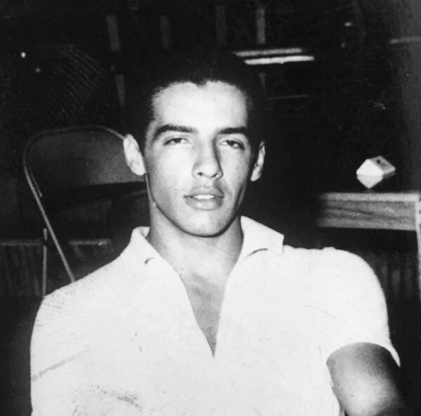 فرامرز اصلانی کیست؟ فرامرز اصلانی کیست؟