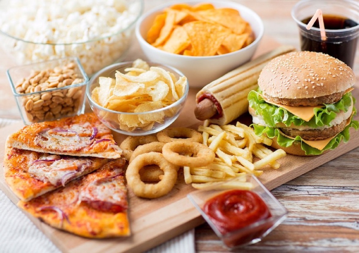 ۱۰ غذایی که نباید هنگام اسهال بخورید