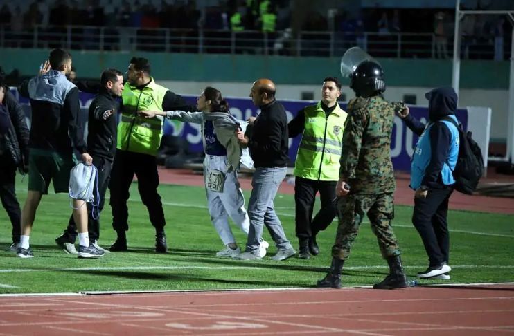 ورود زنان به ورزشگاه