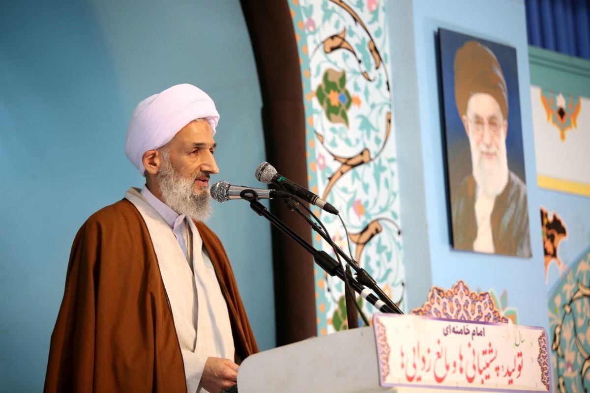 امام جمعه ساری: باید فرزندان خود را برای جذب در حوزه‌های علمیه ترغیب کنیم