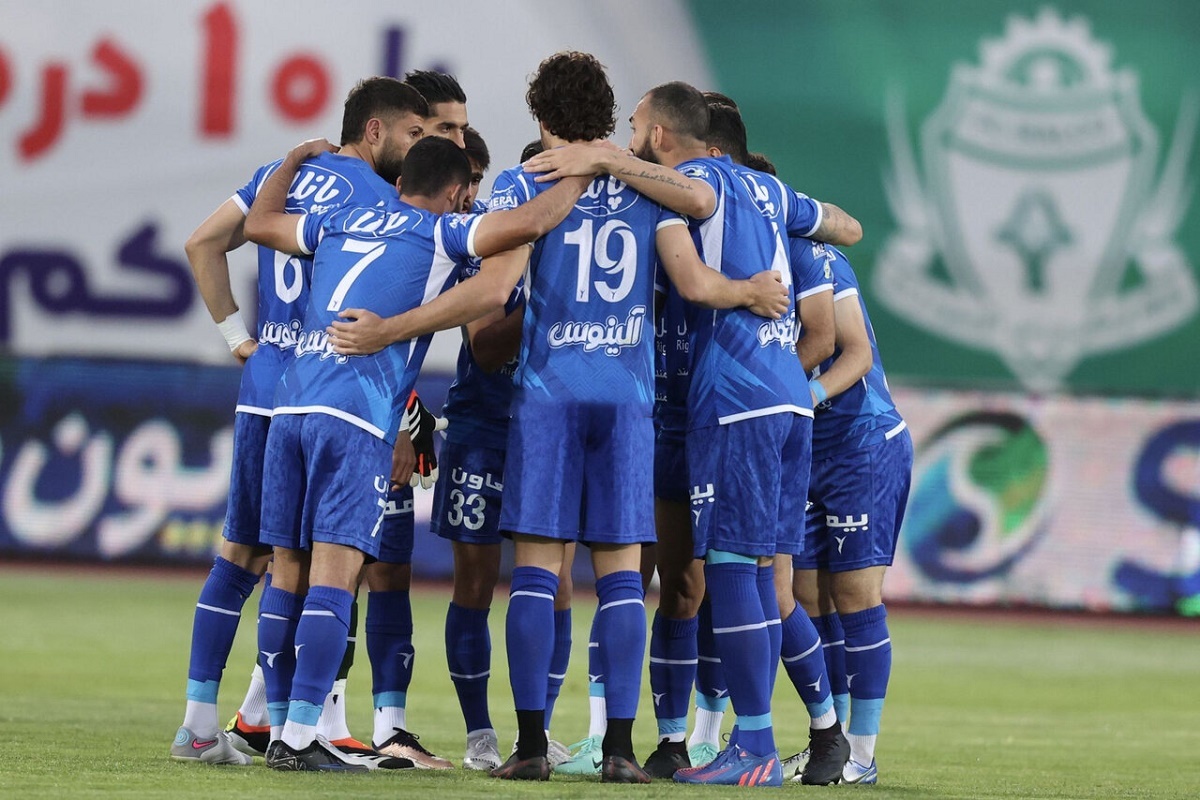 بازگشت استقلال به صدر