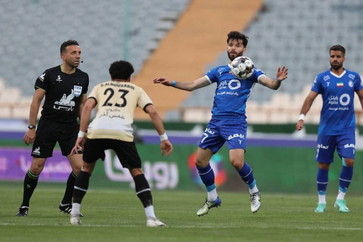 کارشناس داوری تایید کرد؛ ۲ اشتباه بزرگ در بازی استقلال و شمسآذر! کارشناس داوری تایید کرد؛ ۲ اشتباه بزرگ در بازی استقلال و شمسآذر!