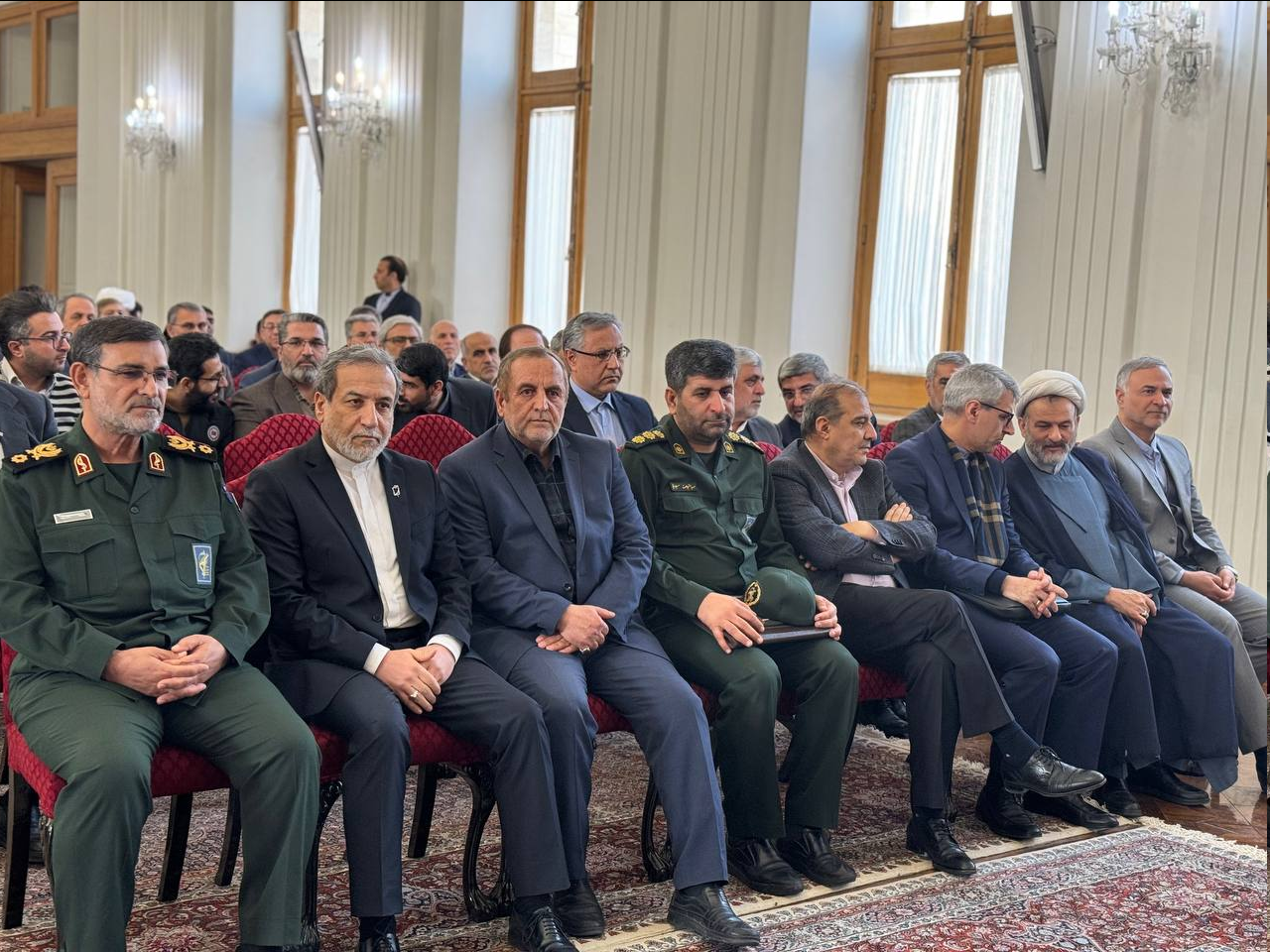 عراقچی: میدان برای دیپلماسی راهگشایی میکند عراقچی: میدان برای دیپلماسی راهگشایی میکند