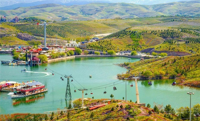 مکانهای تفریحی مشهد؛ از چالیدره تا پارکهای آبی مکانهای تفریحی مشهد؛ از چالیدره تا پارکهای آبی