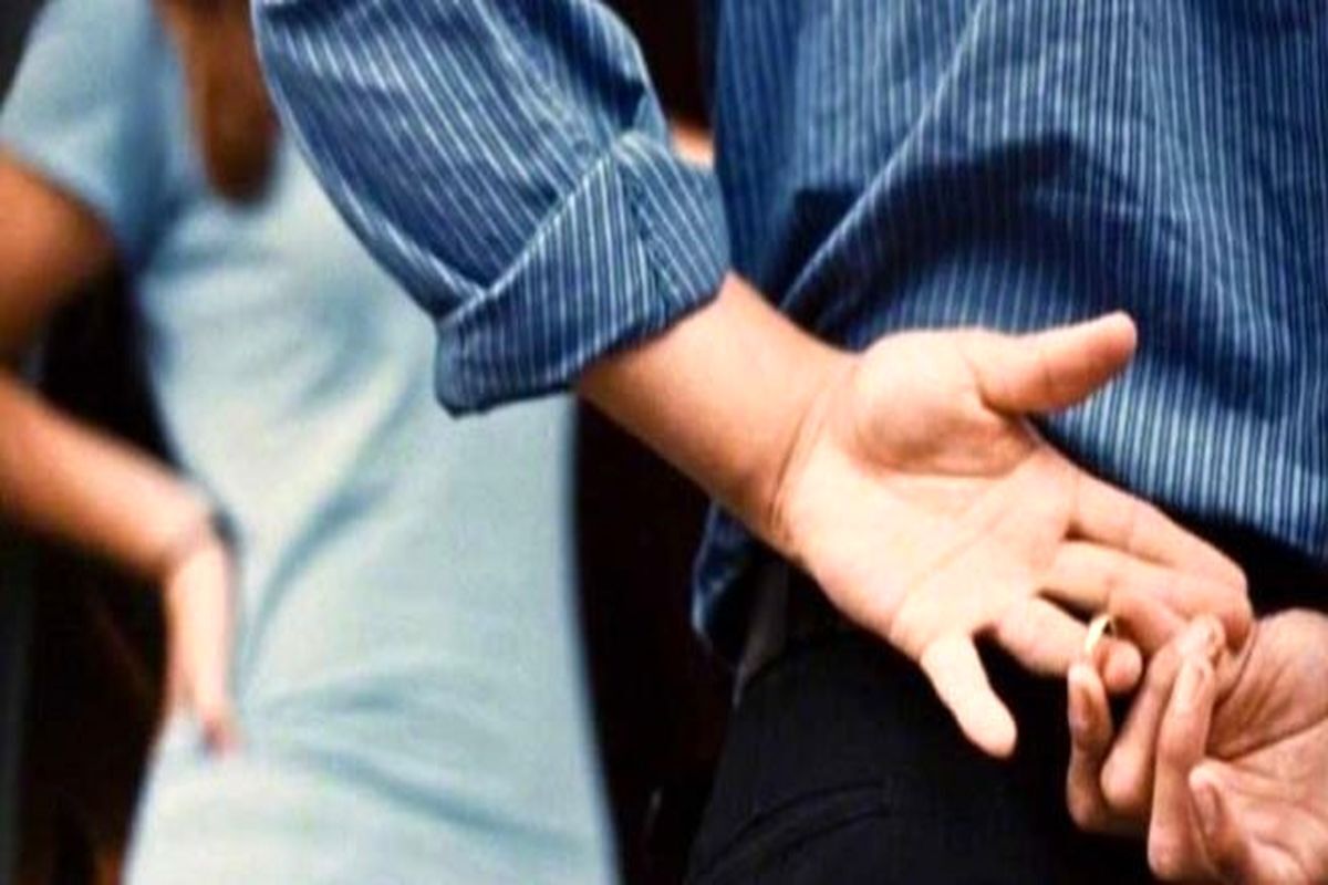 افشای ازدواج پنهانی مرد خیانتکار با همکارش بعد از ۸ سال افشای ازدواج پنهانی مرد خیانتکار با همکارش بعد از ۸ سال
