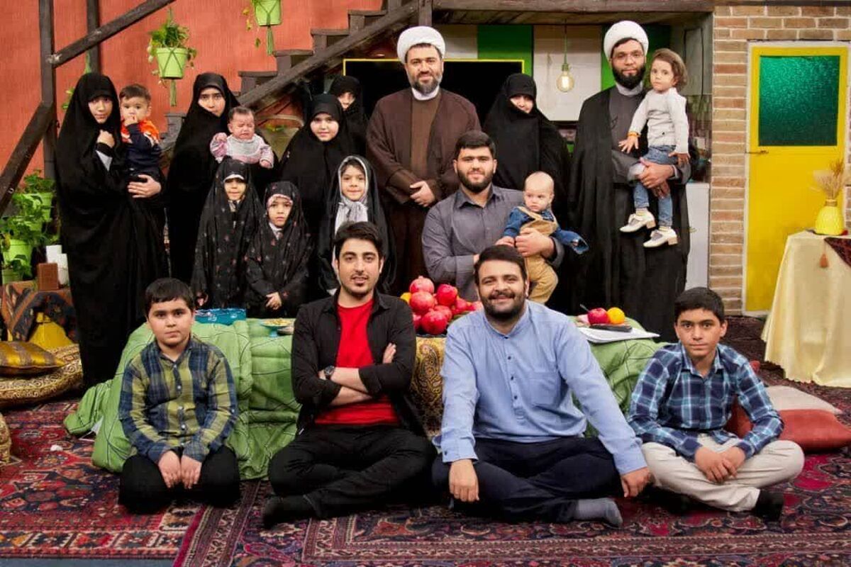 جمعیت ایران با ۱۴ بچه این روحانی پُرکار، جوان نمیشود ! جمعیت ایران با ۱۴ بچه این روحانی پُرکار، جوان نمیشود !