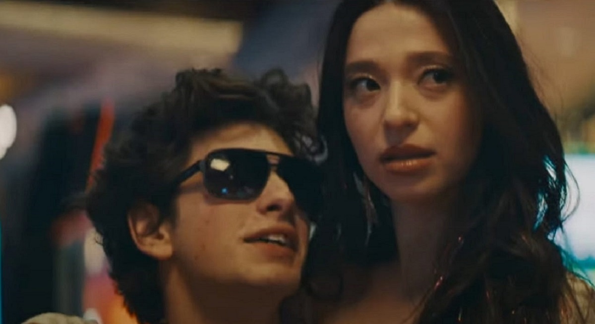 نقد و بررسی فیلم آنورا| نقد و بررسی فیلم آنورا|