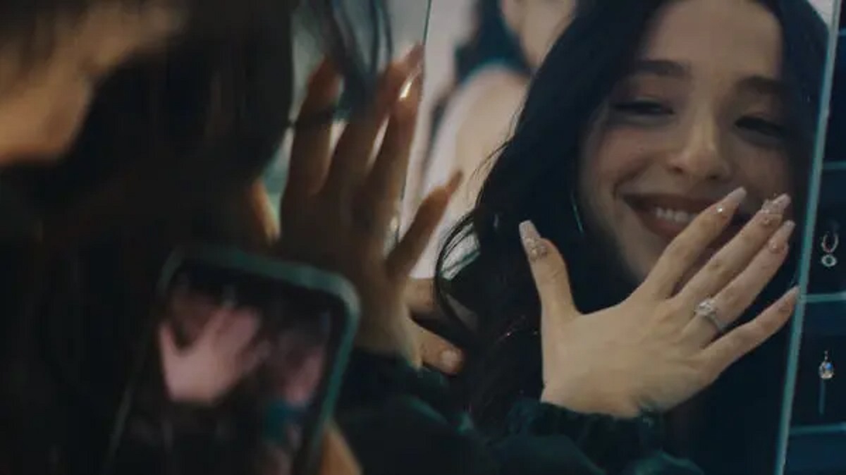 نقد و بررسی فیلم آنورا| نقد و بررسی فیلم آنورا|