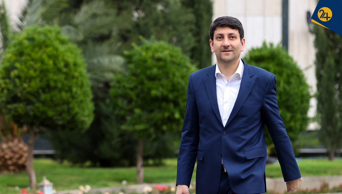 وزیر ارتباطات در سیبل انتقادات | اکبر منتجبی، سردبیر سازندگی: رفع فیلتر گام به گام یعنی ترس وزیر | میثم سلیمانی، روزنامهنگار: اختیارات وزیر در حد زدن دکمه رفع فیلتر نیست وزیر ارتباطات در سیبل انتقادات | اکبر منتجبی، سردبیر سازندگی: رفع فیلتر گام به گام یعنی ترس وزیر | میثم سلیمانی، روزنامهنگار: اختیارات وزیر در حد زدن دکمه رفع فیلتر نیست