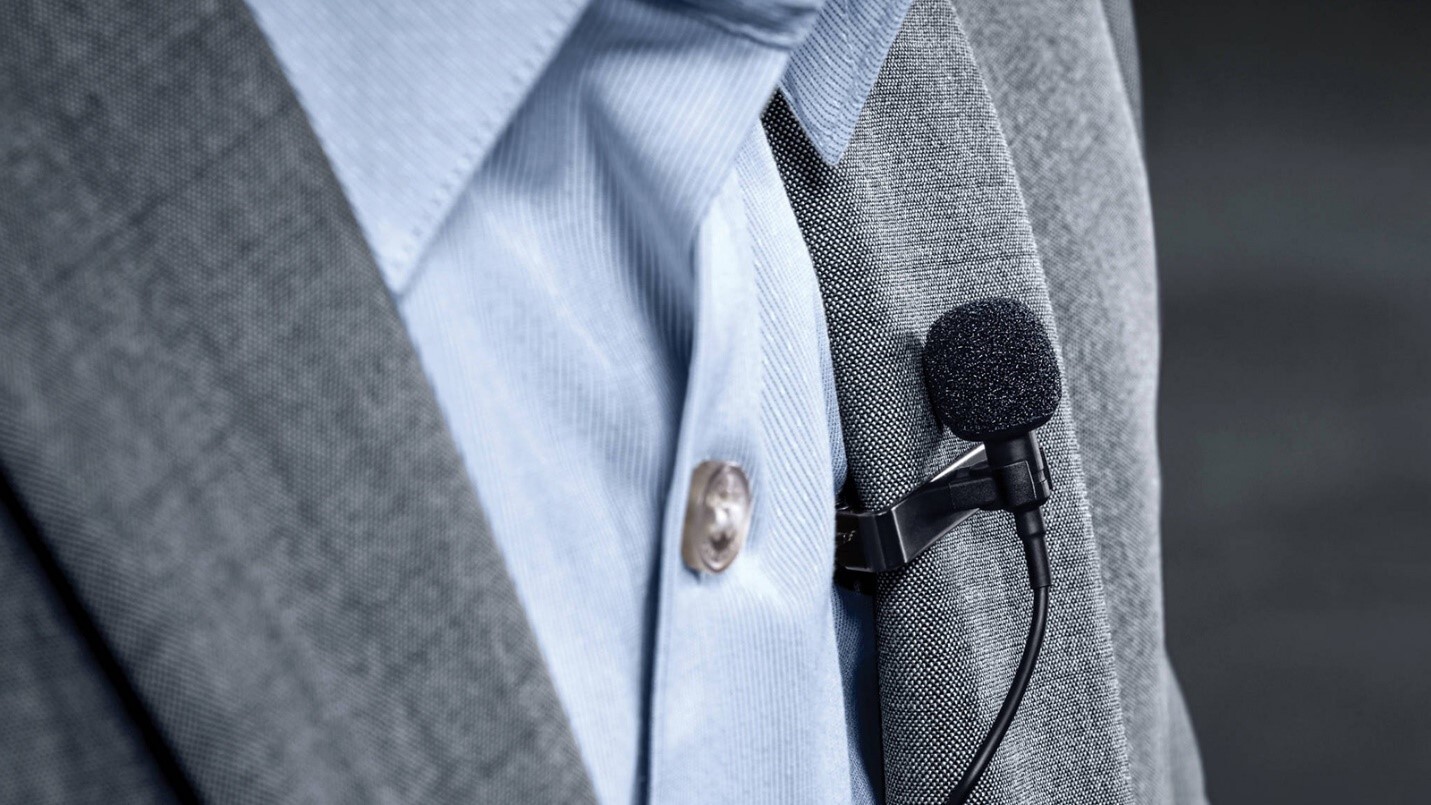 بهترین برند میکروفون یقه ای برای تولید محتوا و ضبط صدا چیست؟