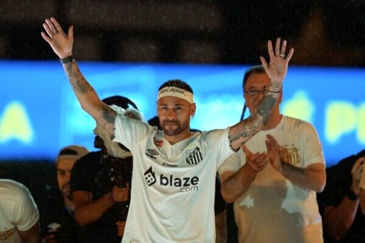 ببینید| مراسم باشکوه معارفه نیمار در سانتوس