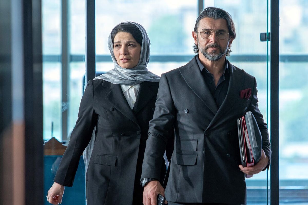 نقد و بررسی سریال آبان، جدیدترین مجموعه شبکه نمایش خانگی با بازی درخشان شهاب حسینی