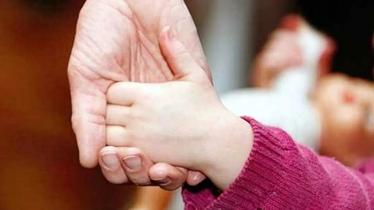 آمار تکاندهنده و تلخ از فسخ فرزندخواندگی در کشور آمار تکاندهنده و تلخ از فسخ فرزندخواندگی در کشور