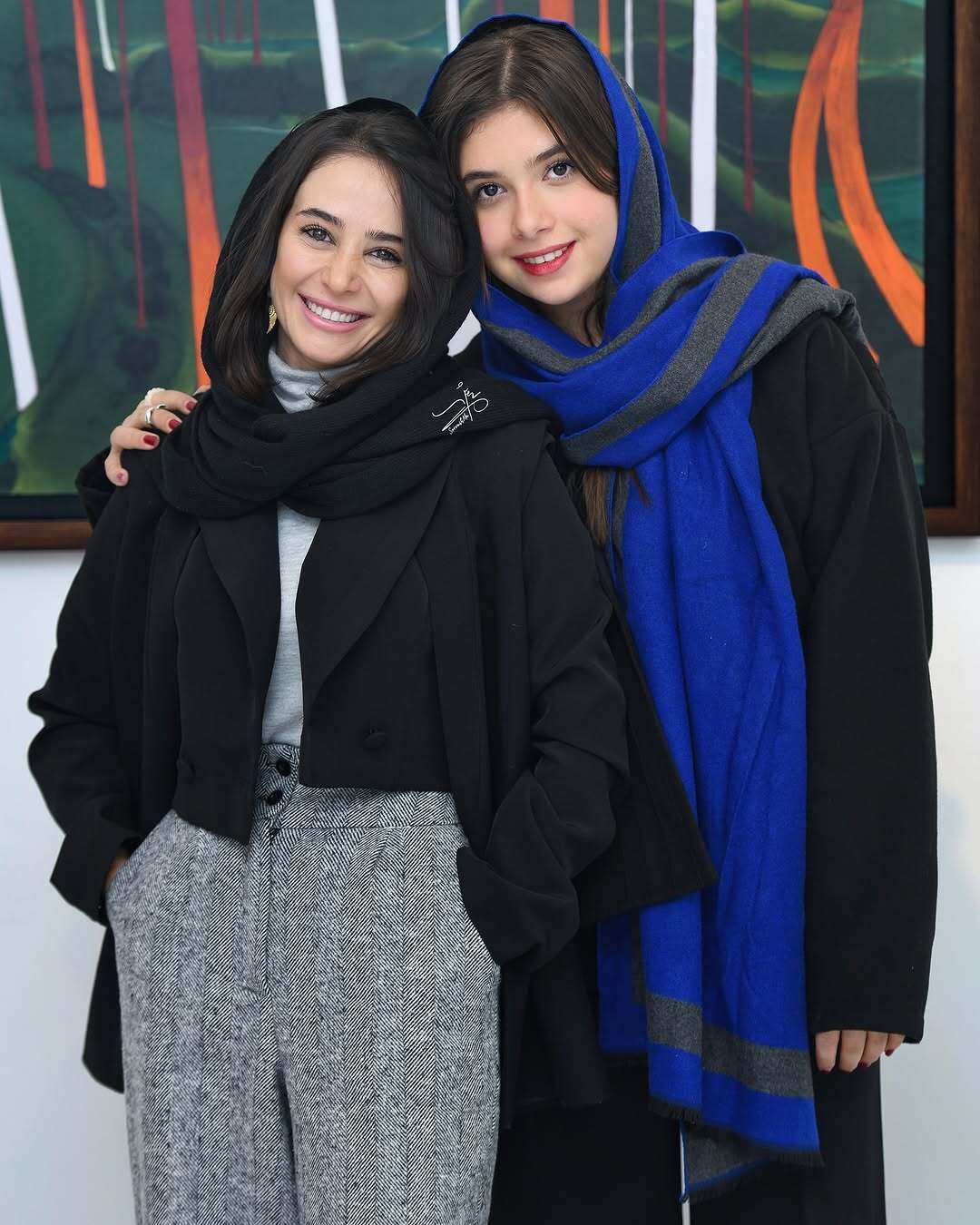 عکس| استایل الناز حبیبی و نفس بازغی در یک نمایشگاه