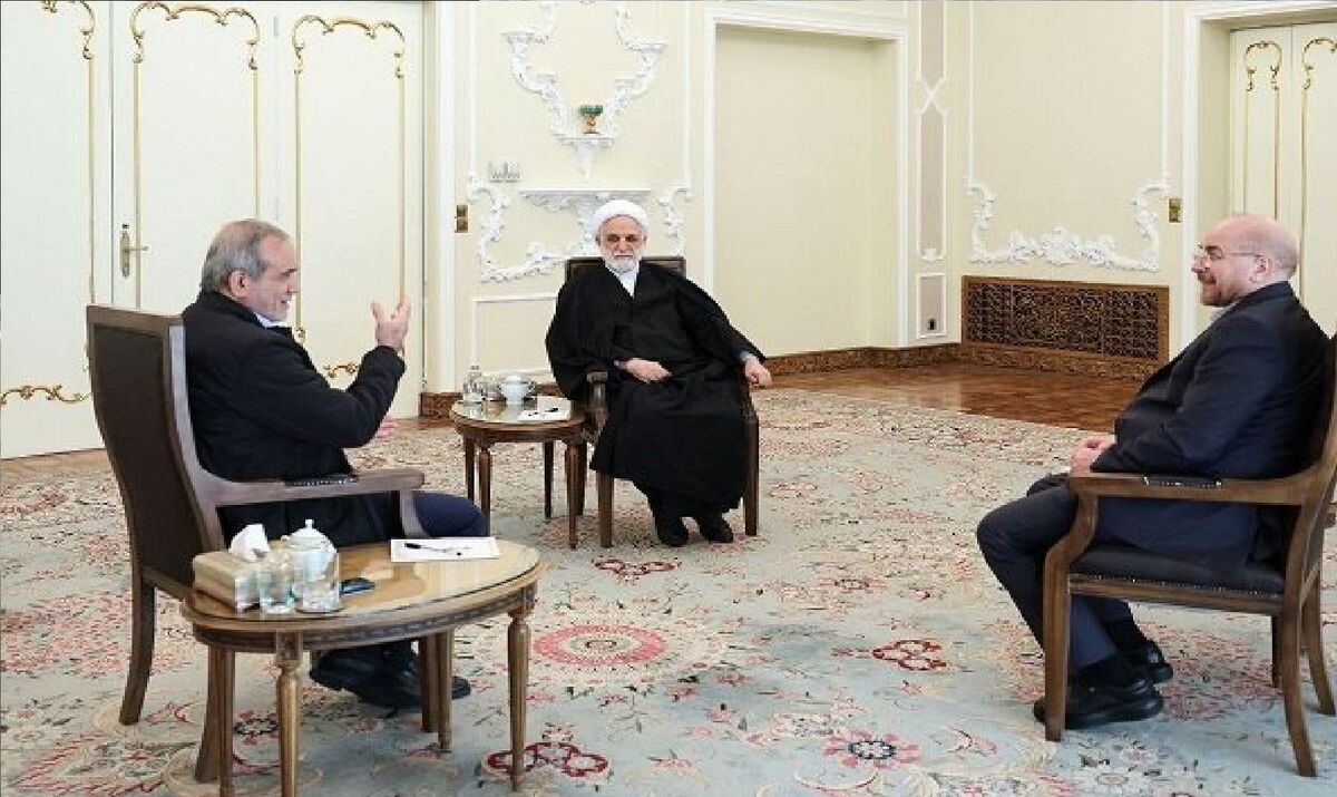 روزنامه اصلاحطلب: آخرین فرصت را در اختیار ساختار کنونی قرار دادهاند| کار سران قوا اجرای قانون است نه نصیحت و سخنرانی روزنامه اصلاحطلب: آخرین فرصت را در اختیار ساختار کنونی قرار دادهاند| کار سران قوا اجرای قانون است نه نصیحت و سخنرانی