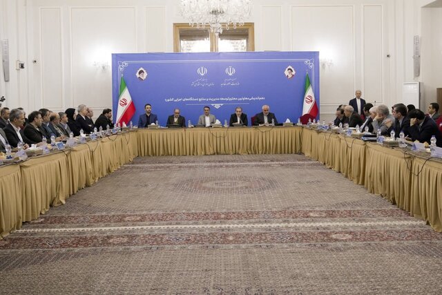 عراقچی: برای توسعه روابط با همسایگان تلاش میکنیم عراقچی: برای توسعه روابط با همسایگان تلاش میکنیم