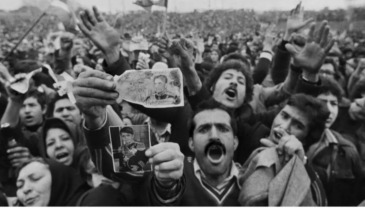 تظاهرات خیابانی هواداران شاه در ایام انقلاب
