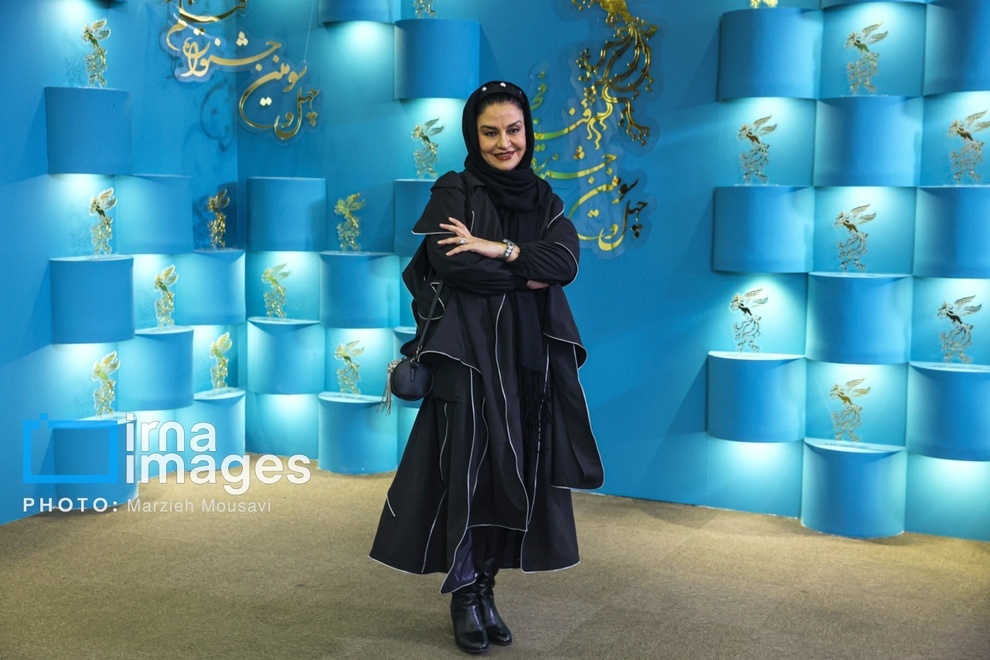 عکس| تیپ و استایل جذاب مریلا زارعی در جشنواره فیلم فجر عکس| تیپ و استایل جذاب مریلا زارعی در جشنواره فیلم فجر