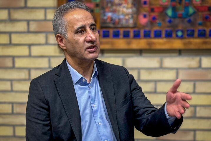 هزینه ۲۵ میلیارد دلاری تحریم‌ها برای ایران | قیر ما را ۹۰ دلار ارزان‌تر می‌خرند