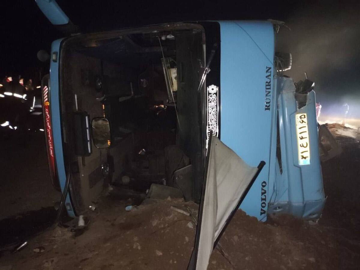 مدیر آموزش و پرورش ناحیه دو کرمان در پی واژگونی اتوبوس دانش آموزان استعفا داد