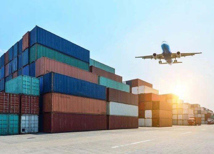 روش‌های ارسال بار به خارج برای تجارت  + بررسی مزایا و معایب هر روش 