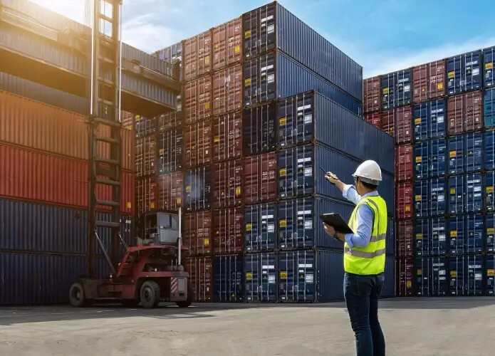 روش‌های ارسال بار به خارج برای تجارت  + بررسی مزایا و معایب هر روش 