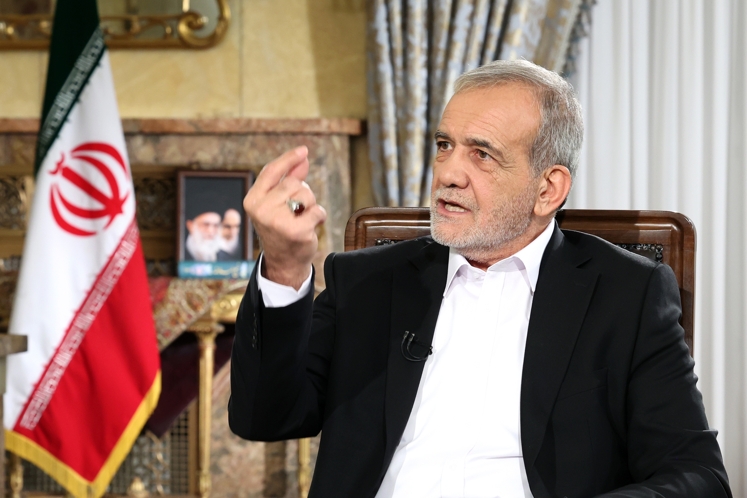 شرق: آقای پزشکیان وفاق هم کردید، بعدش چه شد؟