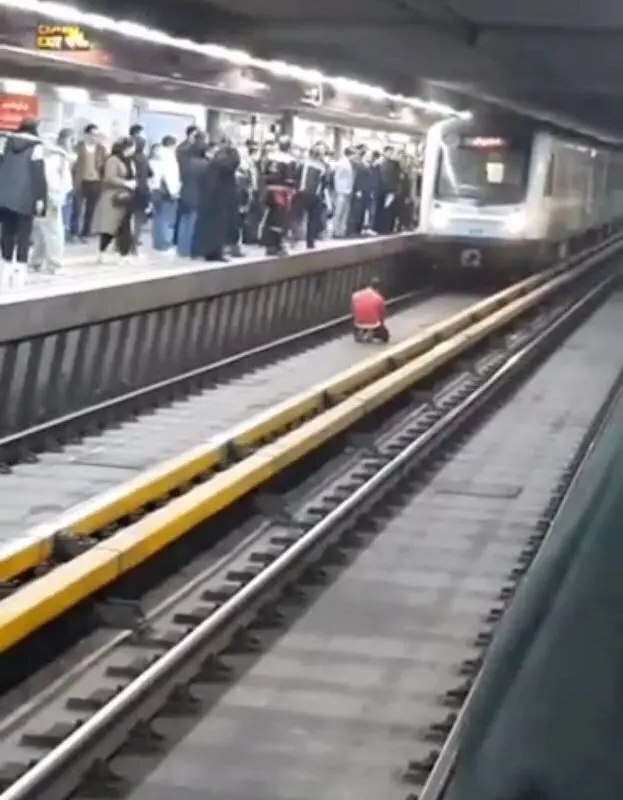 حاوی تصاویر تلخ | تلاش یک هم‌وطن برای خودشکی در مترو هفت‌تیر