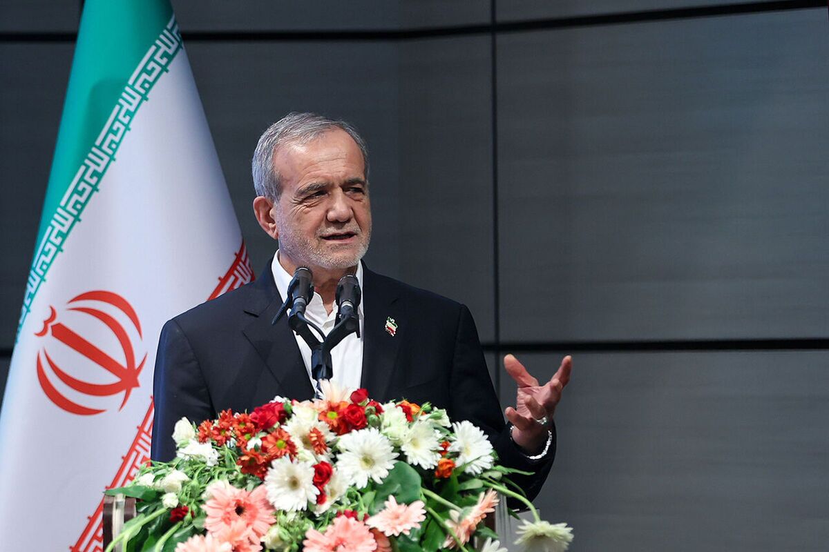 پزشکیان: دیروز می‌گفتند صلاحیت نمایندگی ندارم، اما الان شده‌ام رئیس‌جمهور!