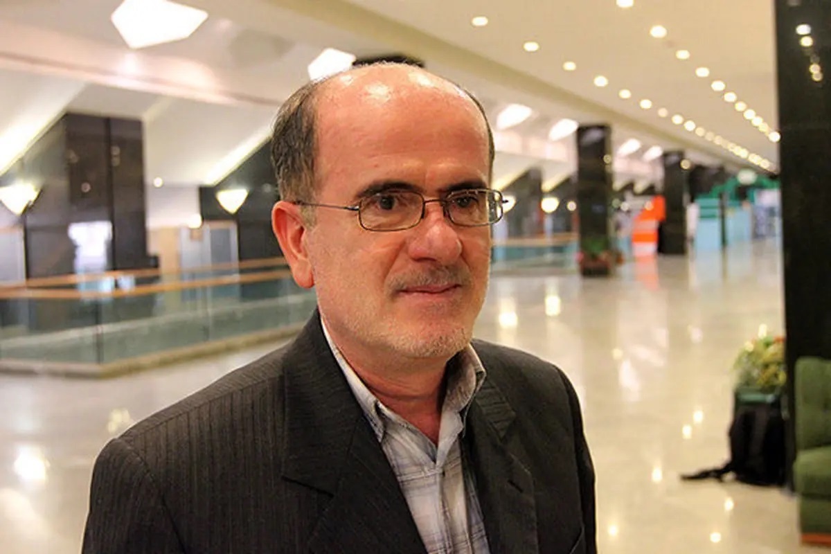 استیضاح وزرا در ماه‌های آغازین فعالیت دولت به صلاح نیست