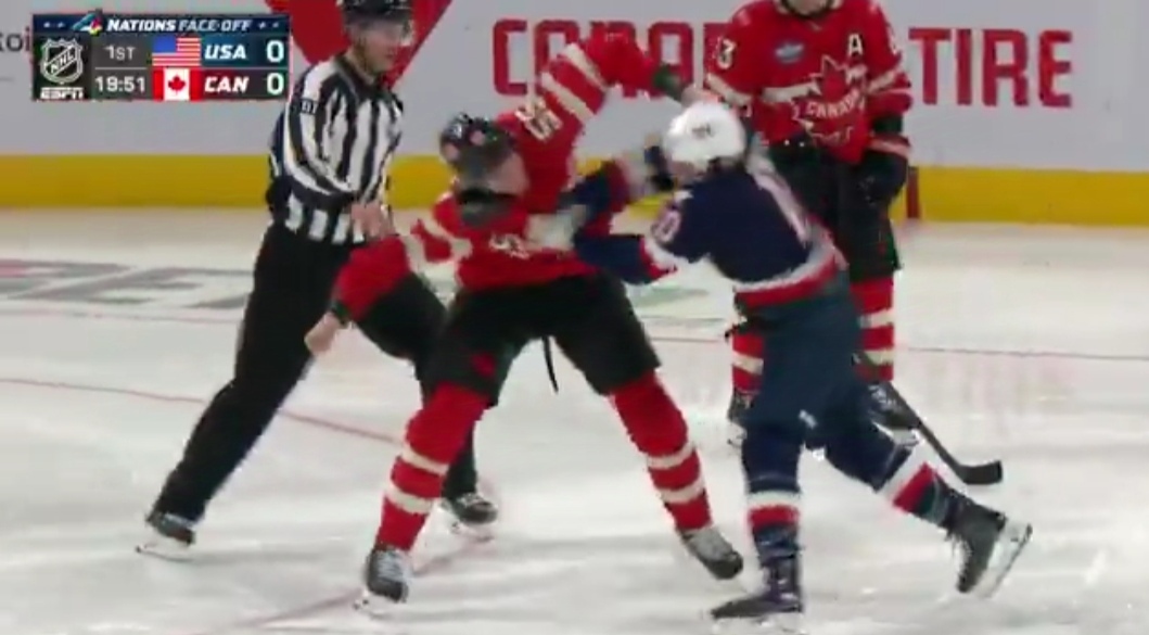 ببینید| کتک کاری بازیکنان تیم ملی هاکی کانادا و آمریکا