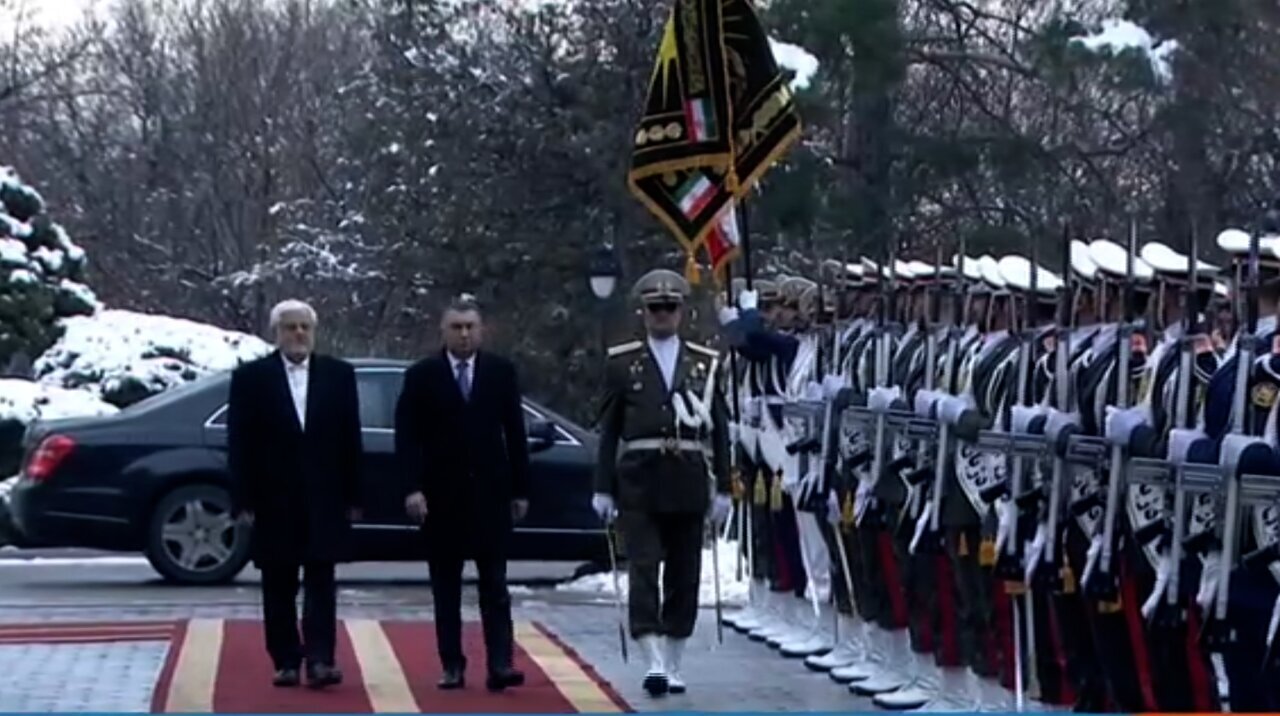 استقبال رسمی عارف از نخست وزیر تاجیکستان استقبال رسمی عارف از نخست وزیر تاجیکستان