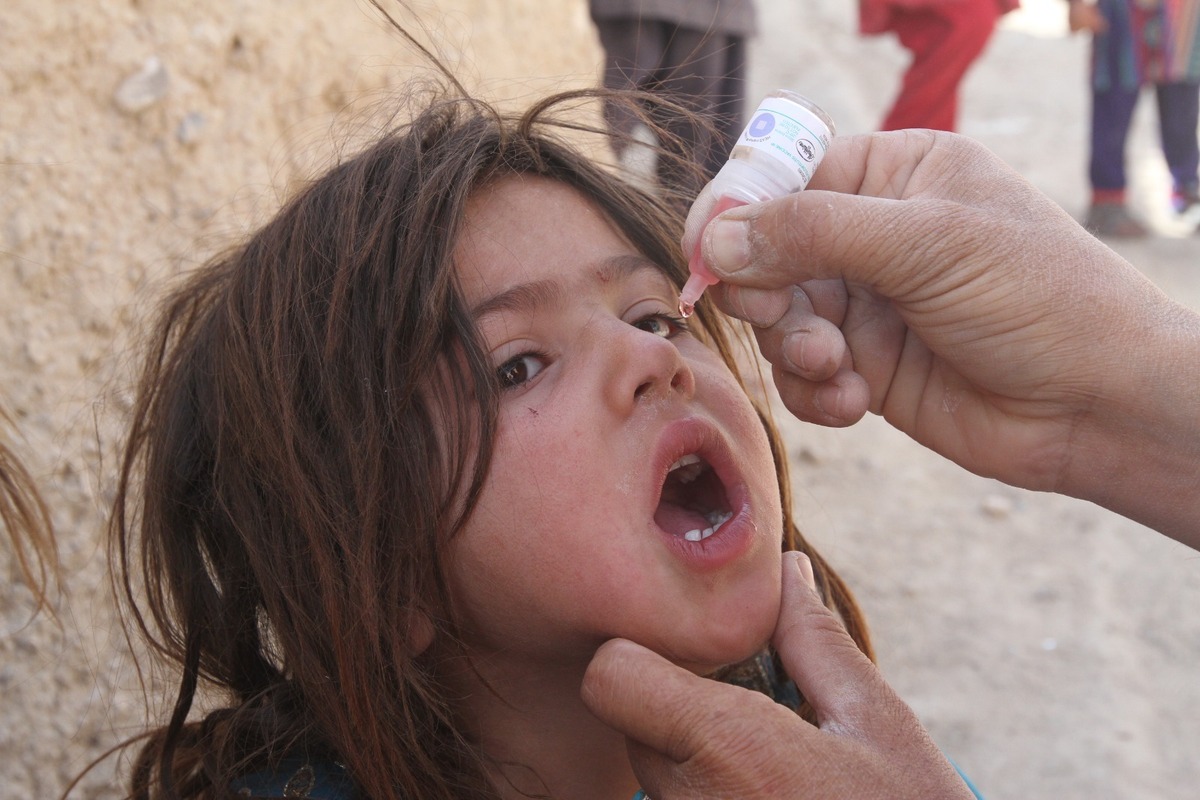 زنگ خطر ورود ویروس فلج اطفال در ایران | چرا ماندگاری ویروس خطرناک است؟