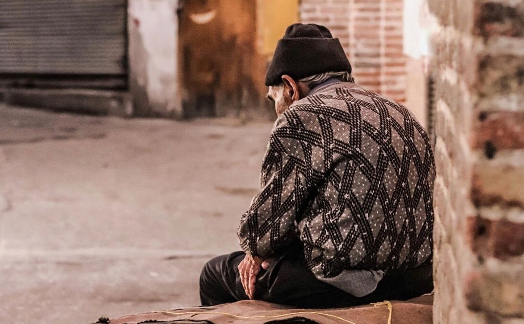 آمار تلخ رها شدن ۴هزار و ۸۰۰ سالمند در بیمارستان و امامزاده‌ها!