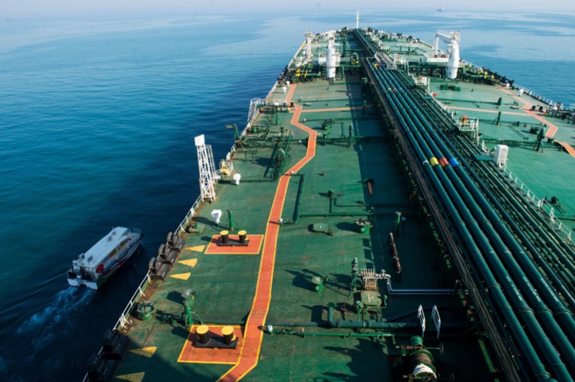 مسیر تازه برای عبور از تحریم بنادر چین به خاطر نفت ایران مسیر تازه برای عبور از تحریم بنادر چین به خاطر نفت ایران