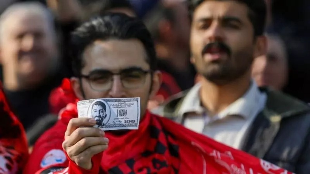 شکایت تراکتور از پرسپولیس به فدراسیون؛ به ما اهانت شد! شکایت تراکتور از پرسپولیس به فدراسیون؛ به ما اهانت شد!