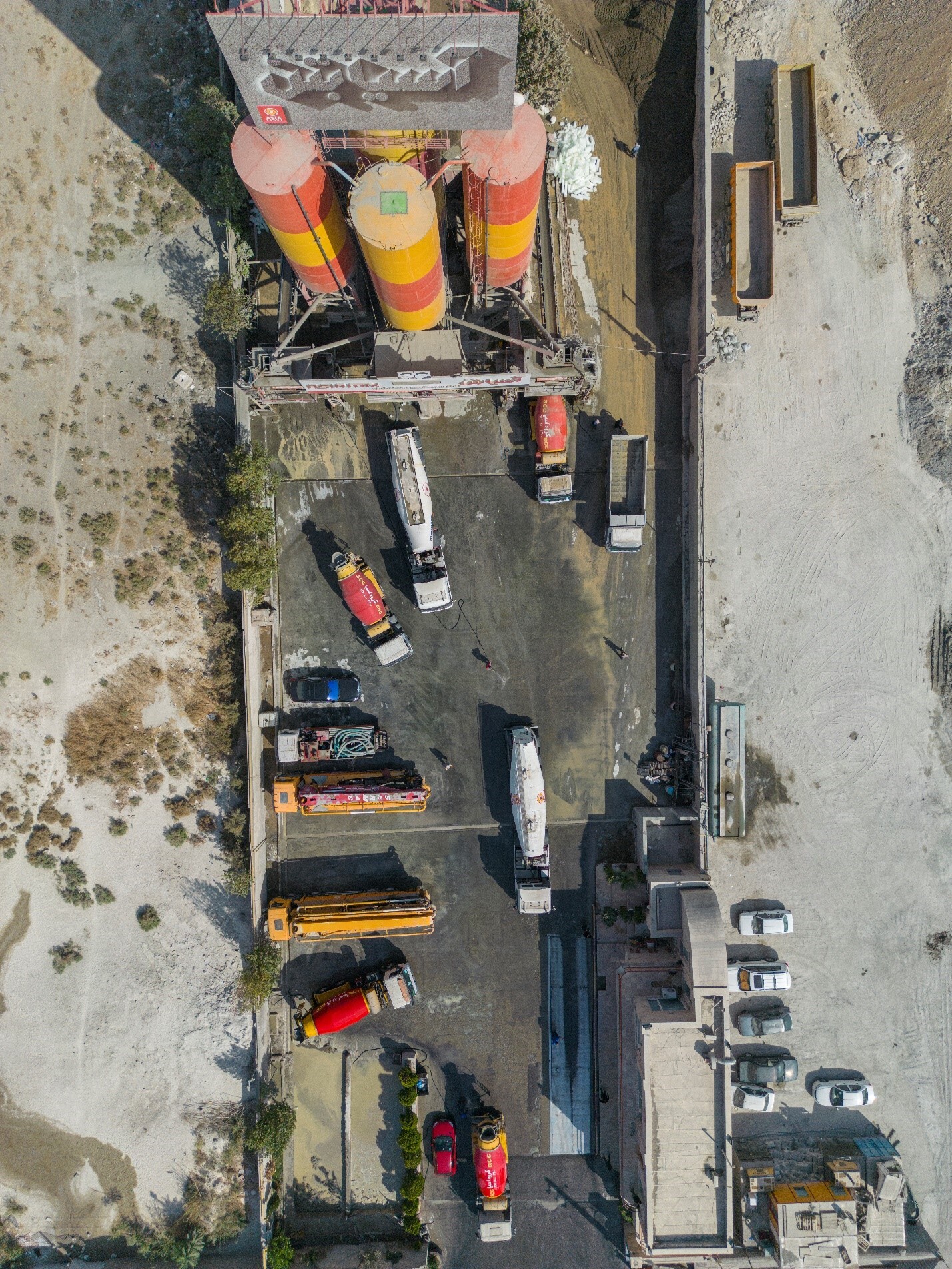 بتن آماده و انواع بتن RCC و بتن SCC چیست؟ بتن آماده و انواع بتن RCC و بتن SCC چیست؟