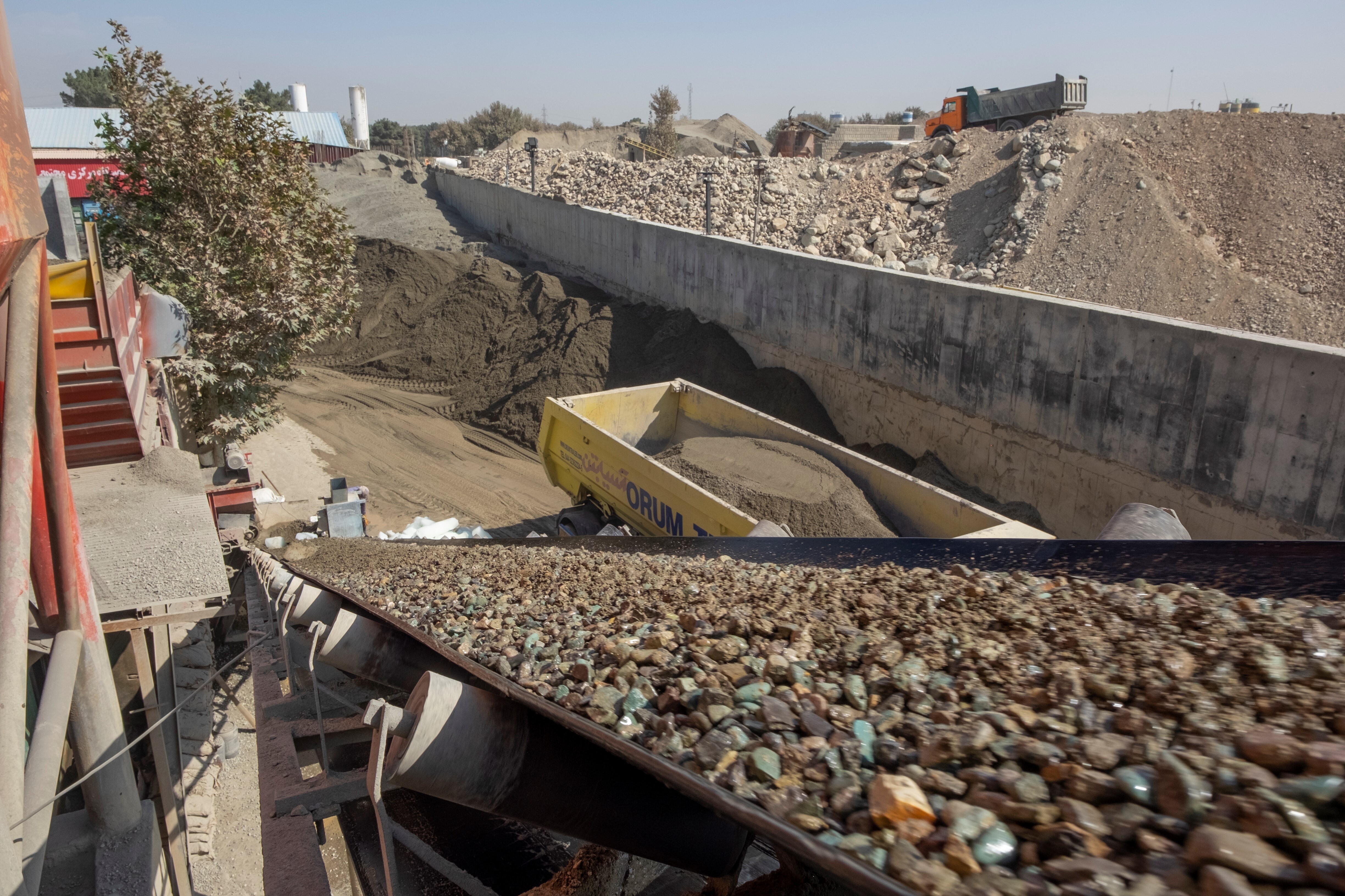 بتن آماده و انواع بتن RCC و بتن SCC چیست؟ بتن آماده و انواع بتن RCC و بتن SCC چیست؟