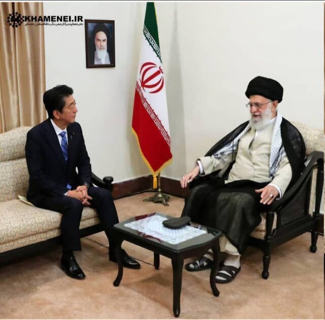 واکنش شمخانی به دیدار زلنسکی با ترامپ با روایت دیدار شینزو آبه با رهبر انقلاب