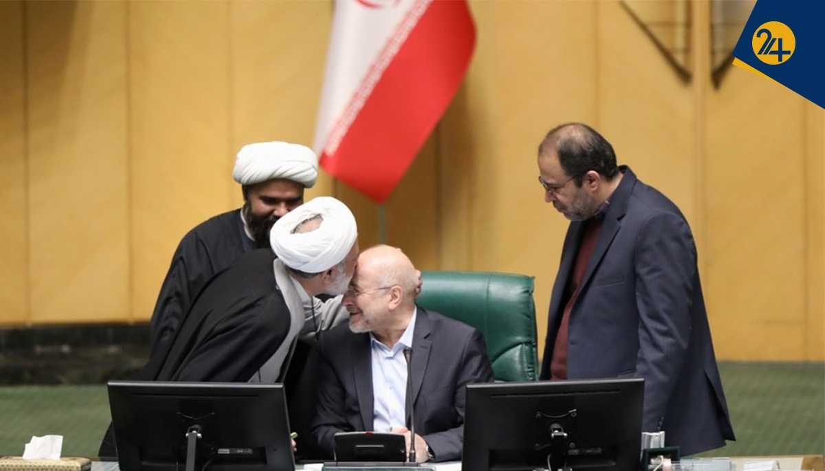 استیضاح همتی و بوسه‌های سیاسی بهارستان| برکناری نخستین وزیر پزشکیان چه پیام‌هایی دارد