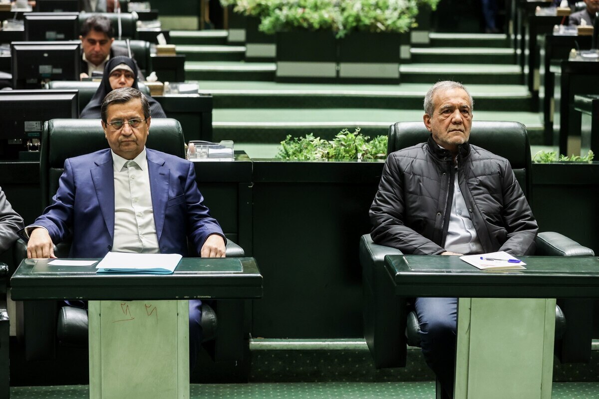 فرمان استیضاح همتی از خارج از مجلس صادر شد؟