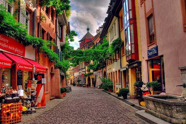 کشورهای مناسب سفرهای خارجی تعطیلات نوروز ۱۴۰۴ برای ایرانیان کشورهای مناسب سفرهای خارجی تعطیلات نوروز ۱۴۰۴ برای ایرانیان