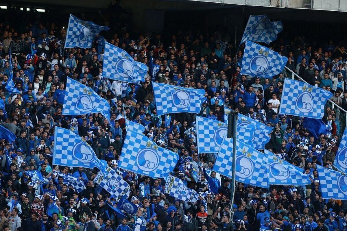 ببینید| شعار کنایه آمیز هواداران استقلال علیه صدا و سیما