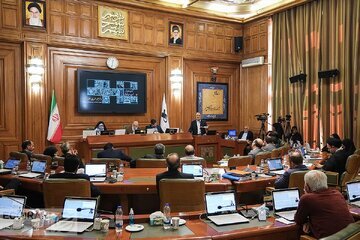 مجمع تشخیص مصلحت نظام دوره فعلی شورا‌ها را تمدید کرد