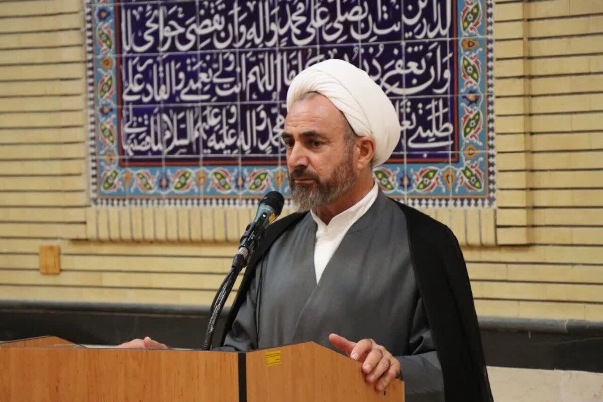 امام جمعه ایلام: جشن‌های مختلط نوروز باید کنار گذاشته شود