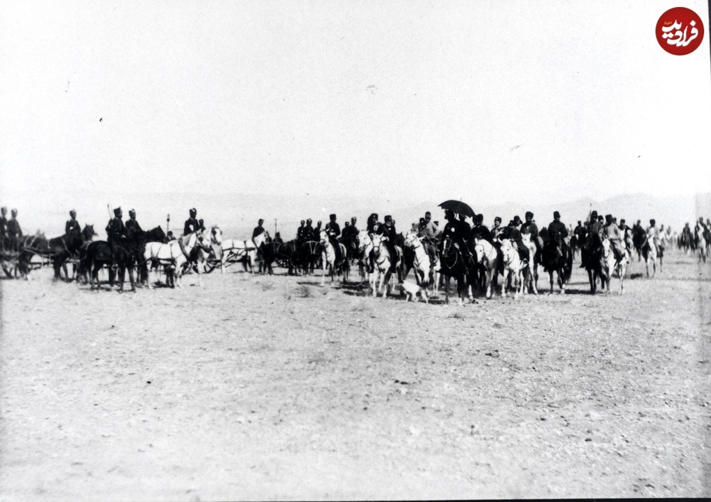 تصاویر قاجاری از قبیله کولی‌ها تا استقبال از ناصرالدین شاه