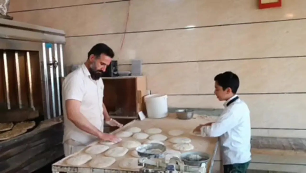 ببینید| صدای فوق‌العاده نوجوان نانوای اصفهانی